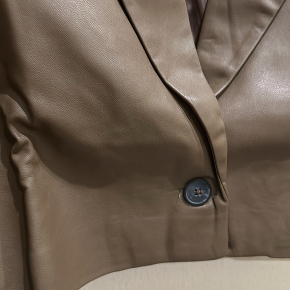 Nwt White Birch black label faux leather cropped jacket. boutique brand - Picture 3 of 6